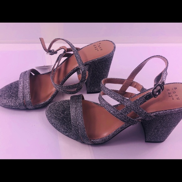 Shoes women’s sexy looking size 10 new day - Picture 7 of 7